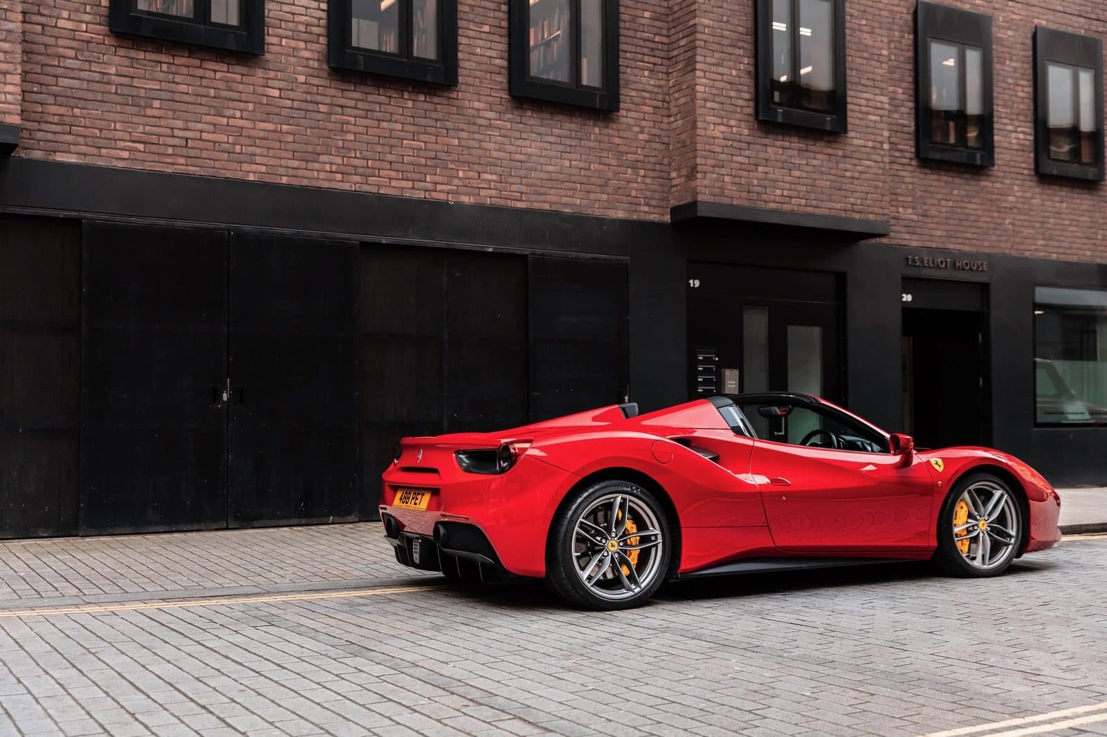 Ferrari 488 Spider, Red