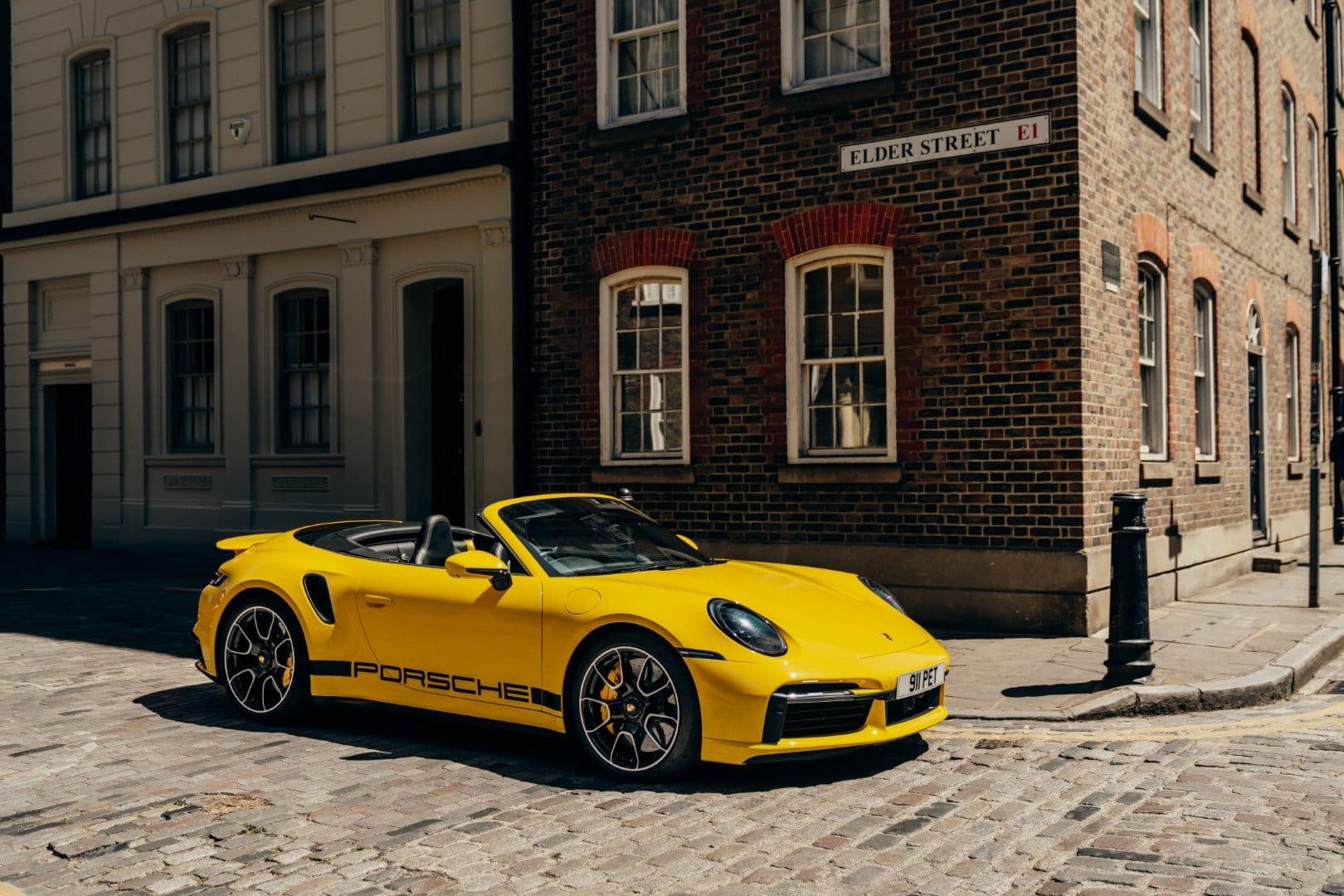 Porsche 911 - Turbo S Cabriolet, Yellow